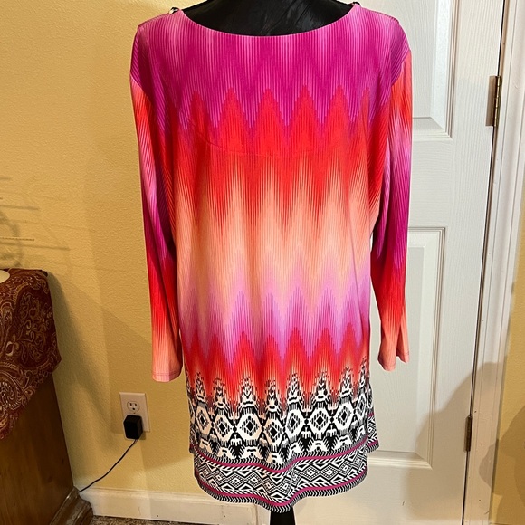 Ruby Rd. Red and Pink Gradient Tunic - Picture 3 of 3